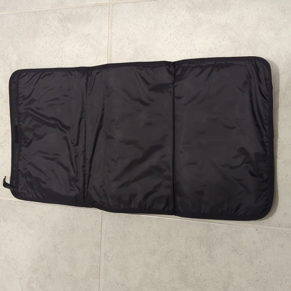 Tory Burch Thea Messenger Diaper Bag w/ Changing pad - Picture 8 of 9